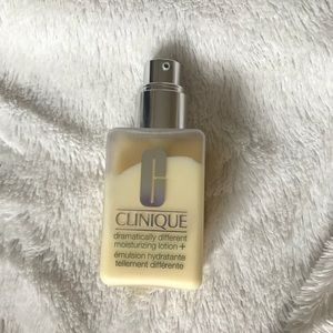Clinique Dramatically Different lotion